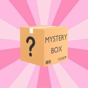 Mystery Box ! Different types (necklace, bracelet, rings ) 10 pieces .